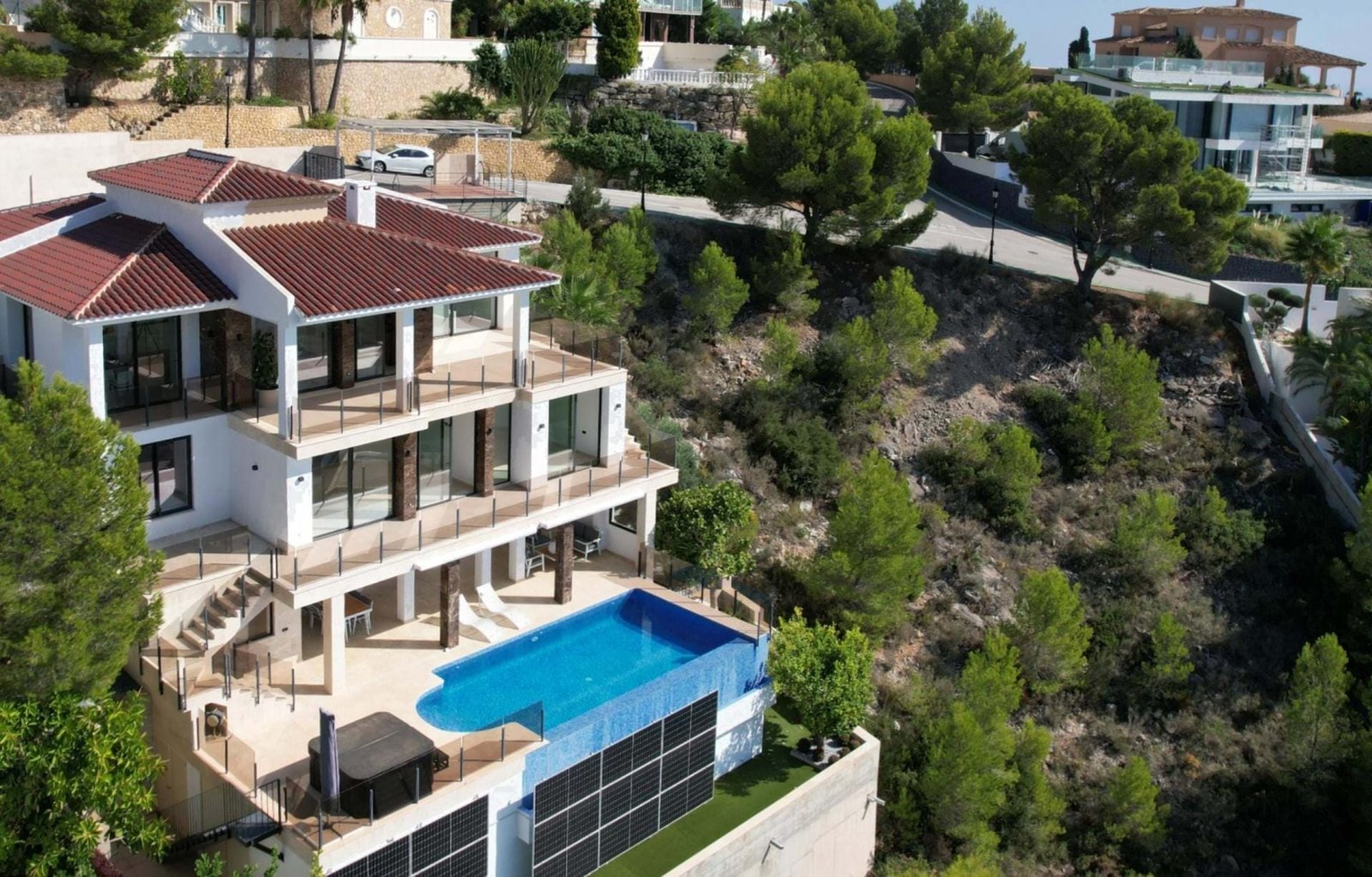 Buy Villa in Mascarat - Altea