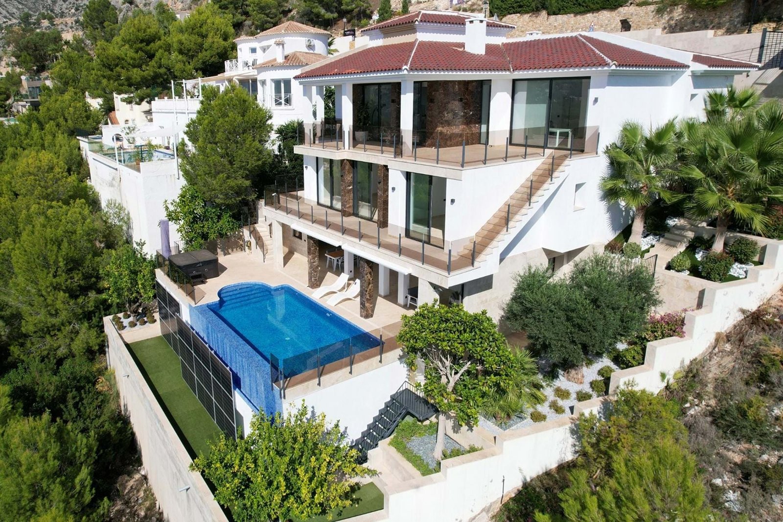 Buy Villa in Mascarat - Altea