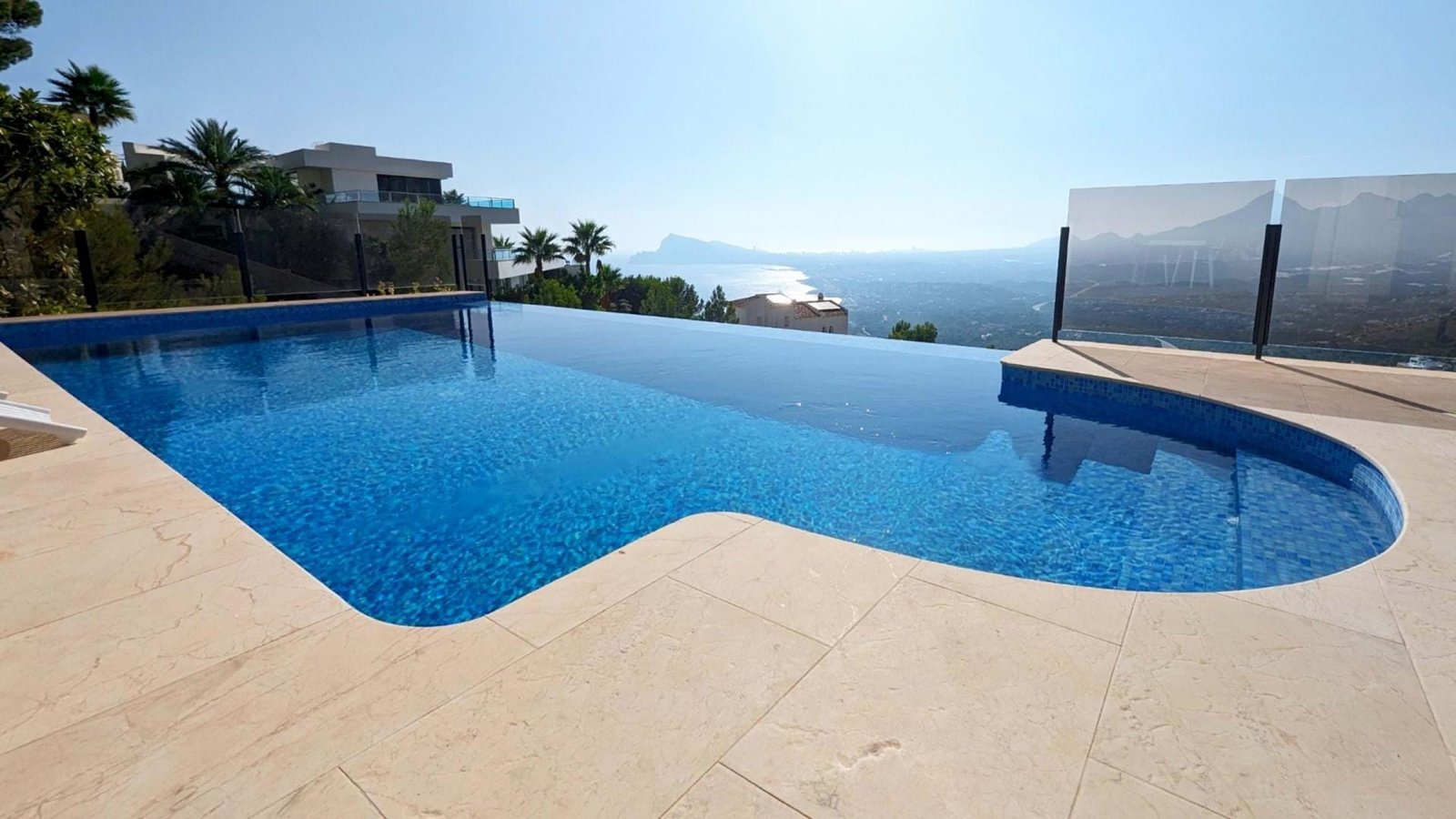 Buy Villa in Mascarat - Altea